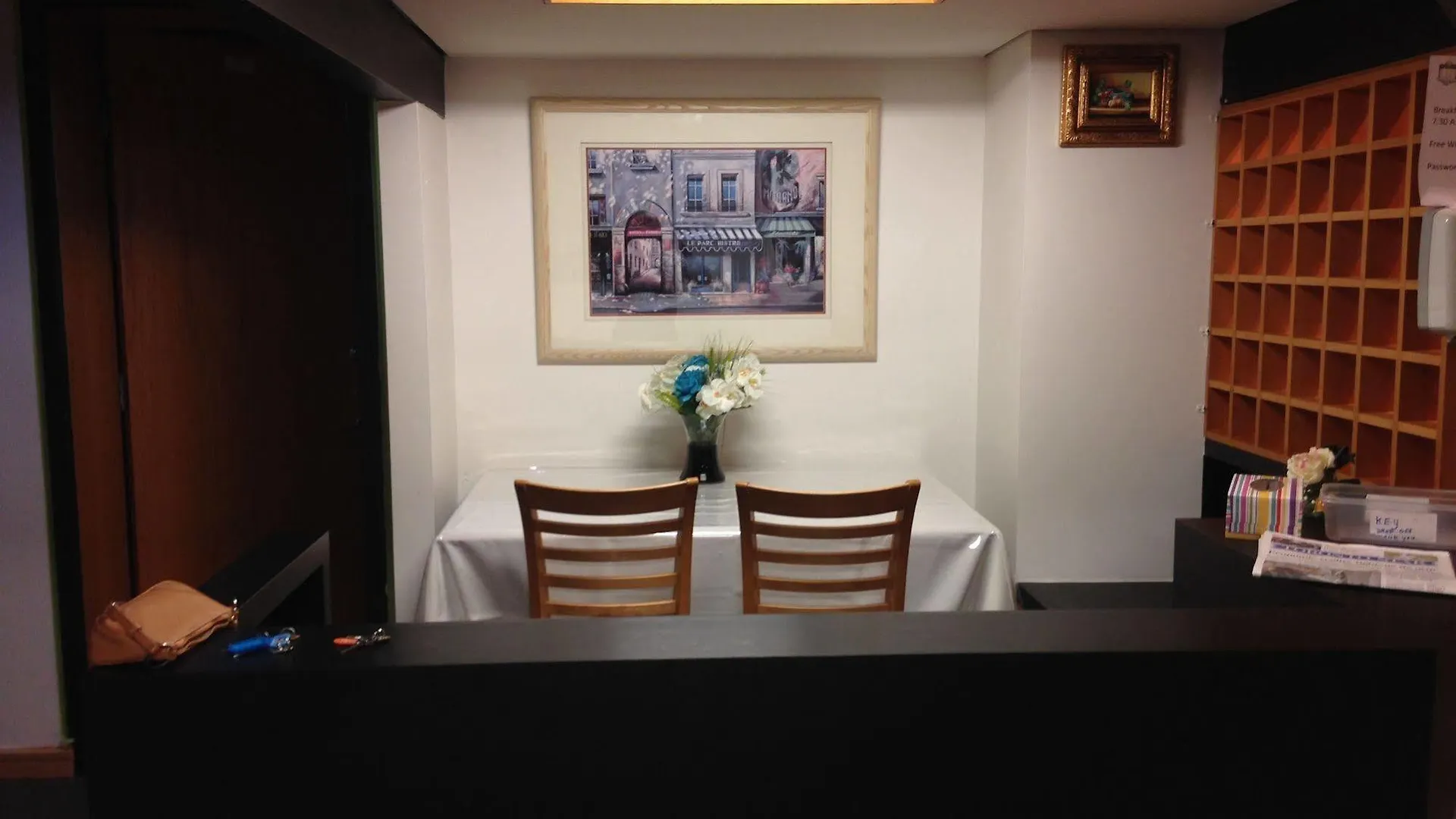 Smile Back B&B Bed & Breakfast Toronto
