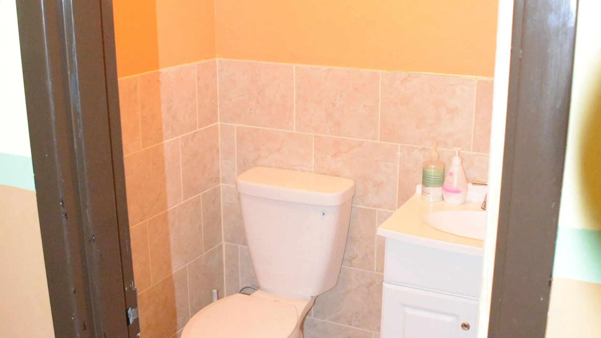 فندق مبيت وإفطار تورونتو Smile Back B&B