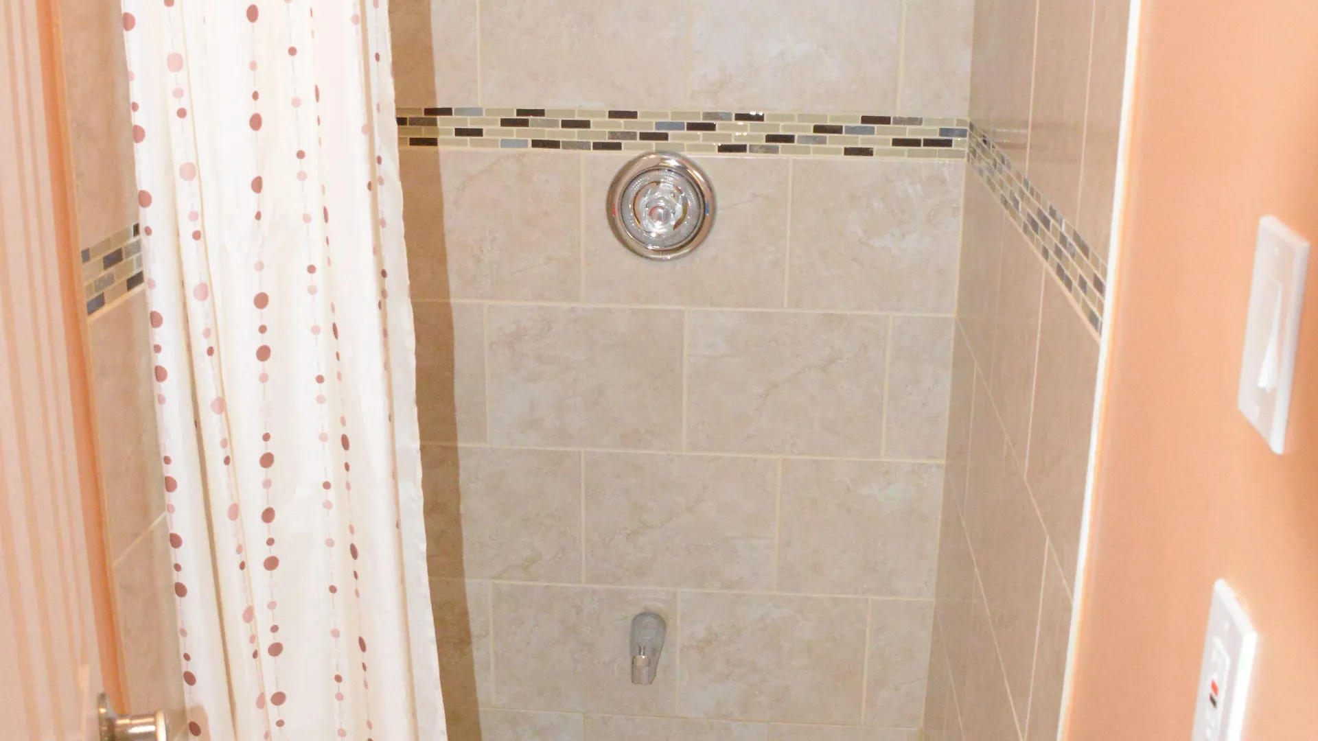 تورونتو Smile Back B&B فندق مبيت وإفطار