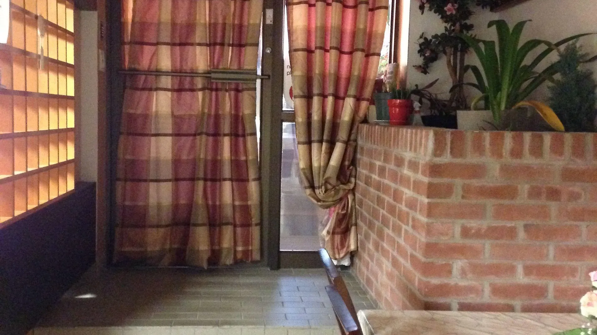 تورونتو Smile Back B&B