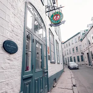 De La Paix Hostel