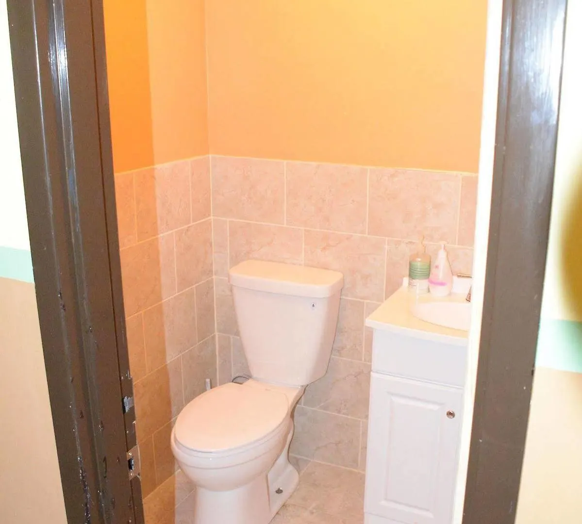Bed & Breakfast Smile Back B&B Toronto