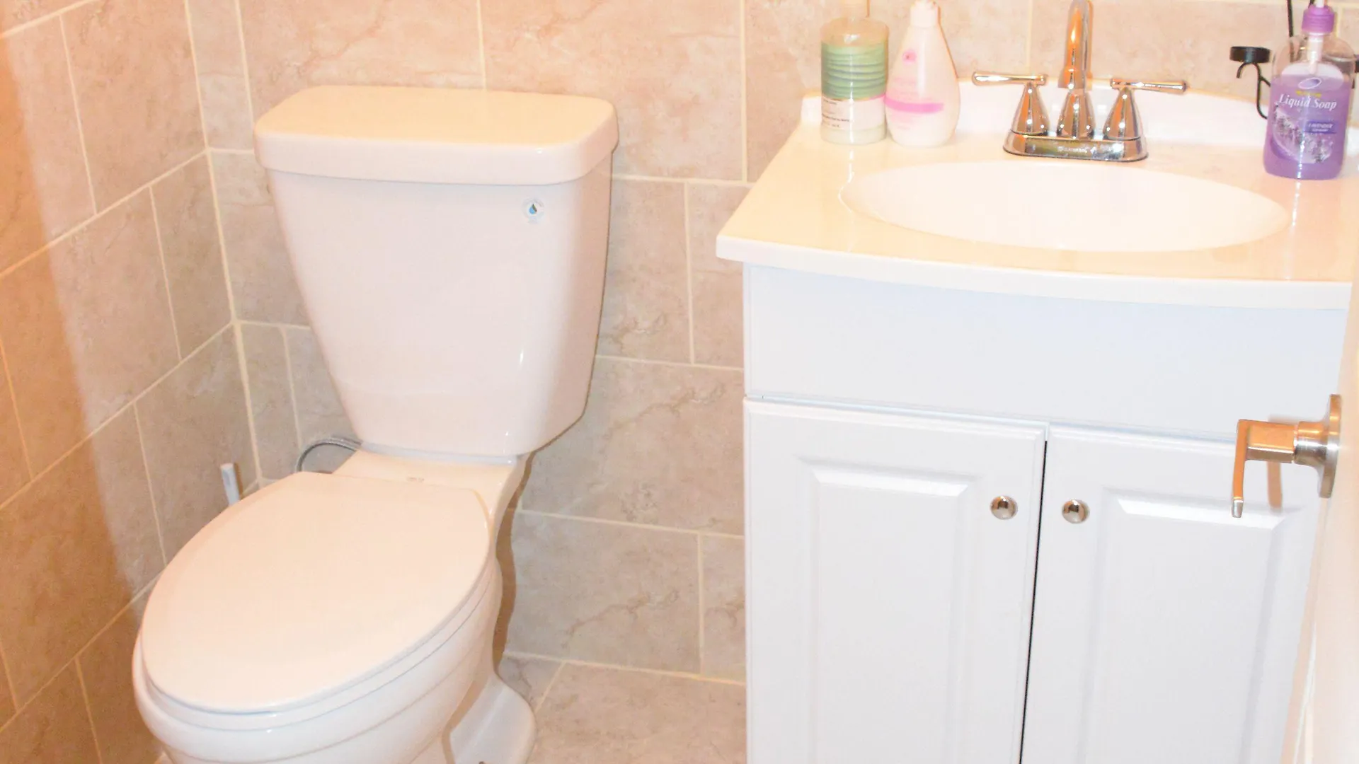 Smile Back B&B 2*, Toronto